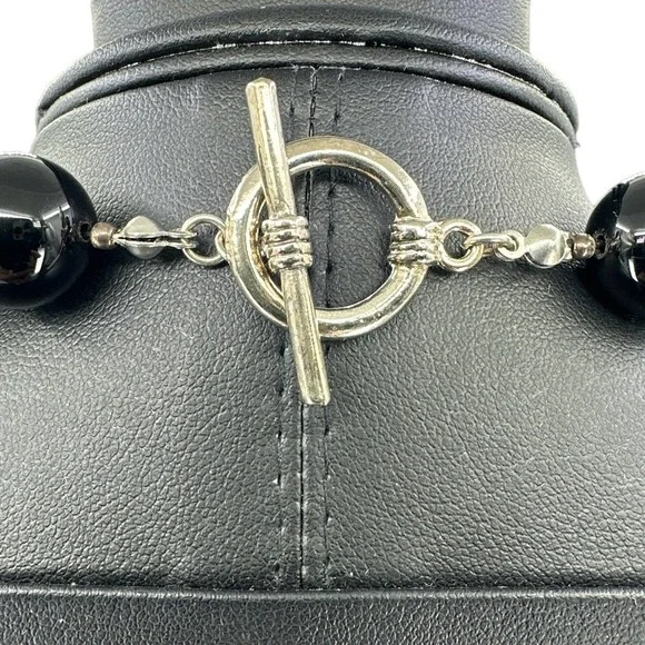 Black and Red Glass Chunky Beads Necklace Holiday Silver Plated Toggle Clasp 21" - Picture 5 of 5